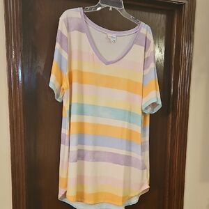 LuLaRoe Lavender and White Top
